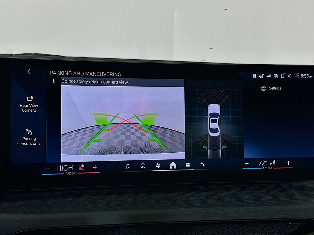 New 2026 BMW 330i xDrive Sedan w/ Convenience Package image 18