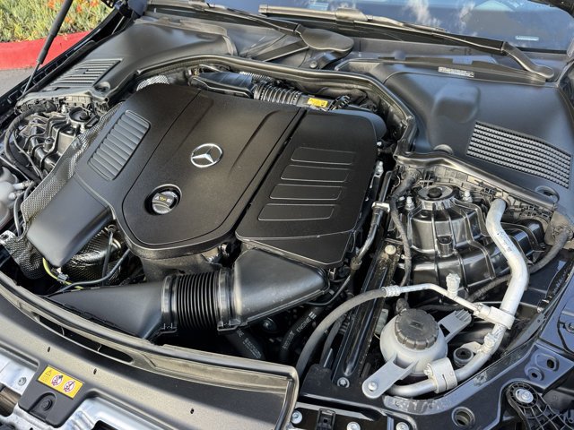 Used 2025 Mercedes-Benz C 300 Sedan image 5
