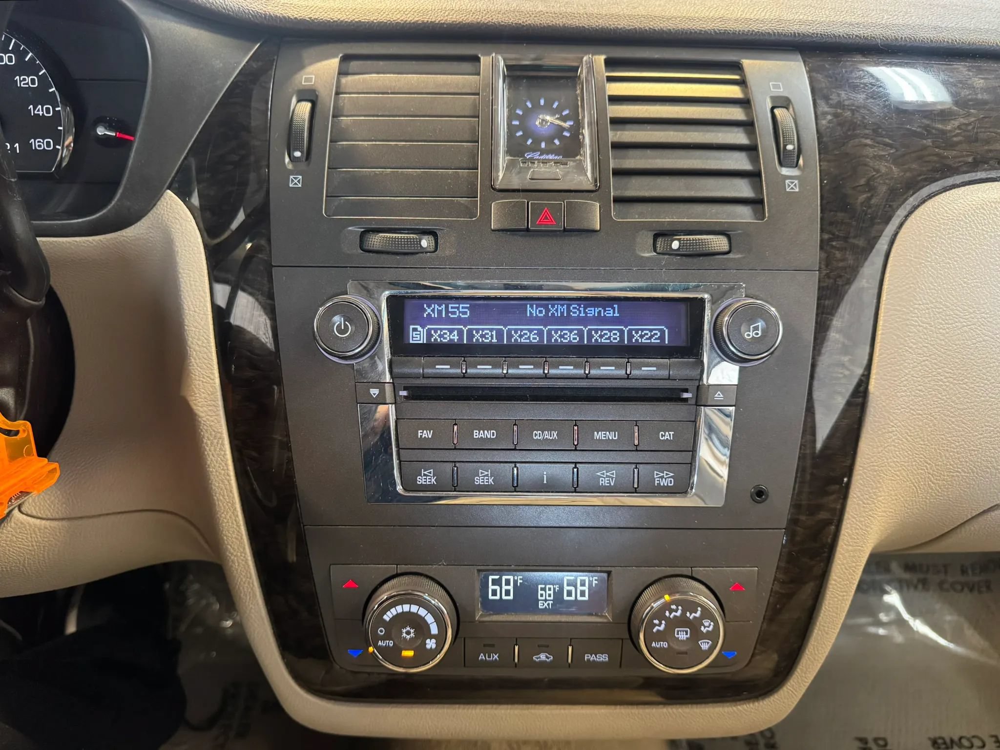 Used 2011 Cadillac DTS Luxury FWD image 14