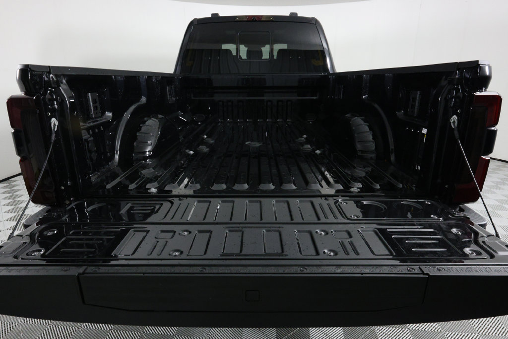 Used 2026 Ford F350 Platinum AWD/4WD image 7