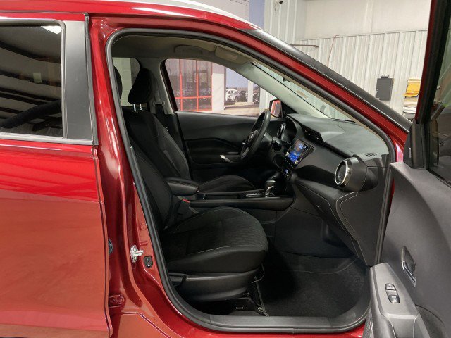 Used 2021 Nissan Kicks SV FWD image 25