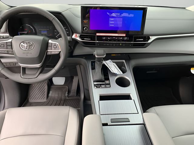 New 2025 Toyota Sienna XLE image 15