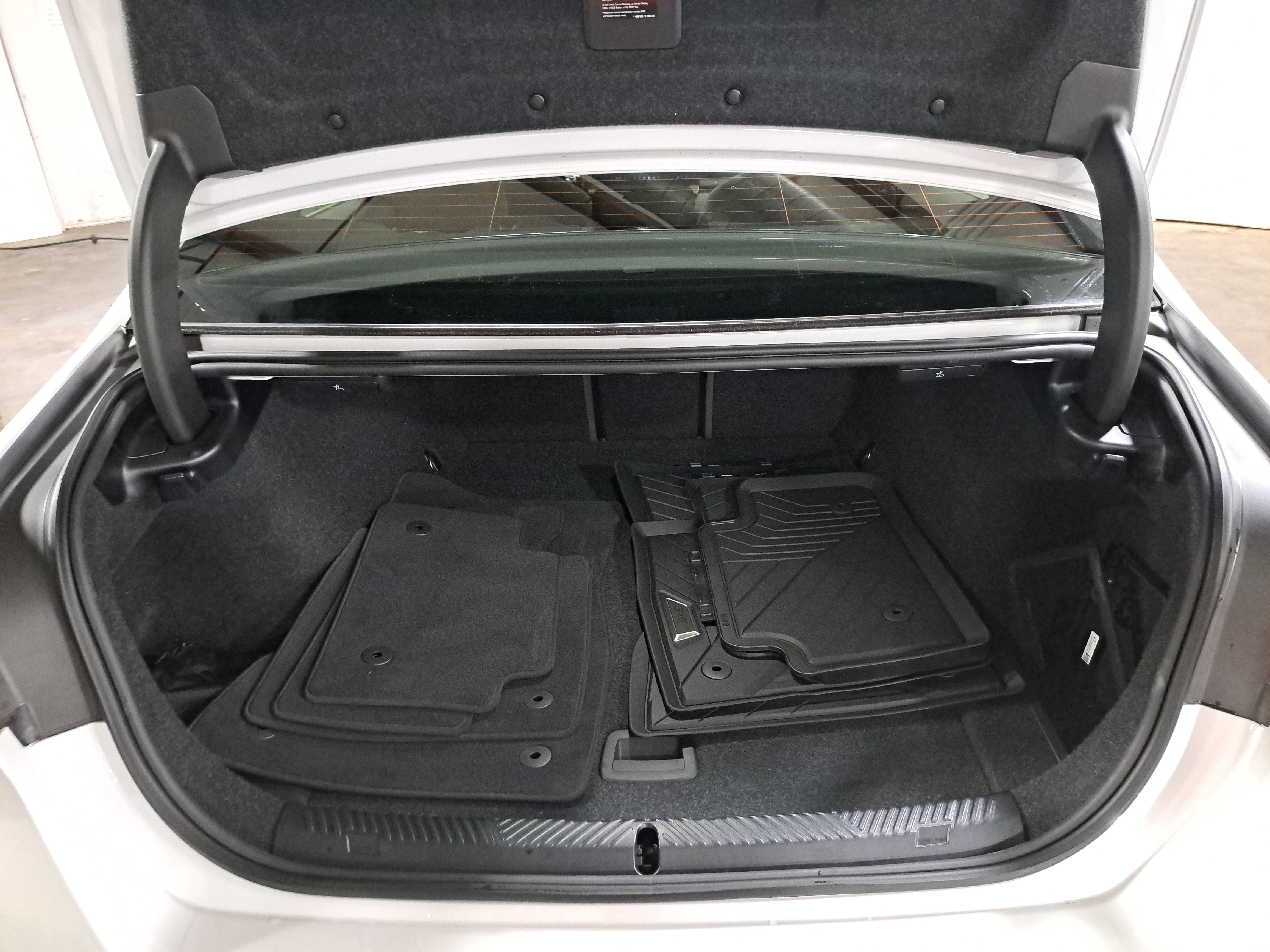 Used 2026 BMW i5 eDrive40 RWD image 15