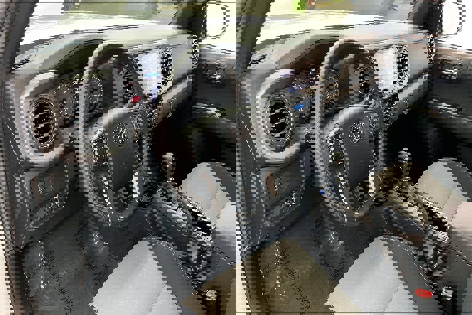 Used 2022 Toyota Tacoma TRD Off-Road image 20