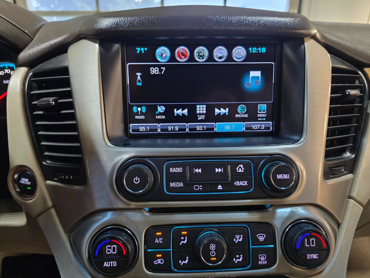 Used 2017 GMC Yukon XL Denali w/ Open Road Package AWD/4WD image 38