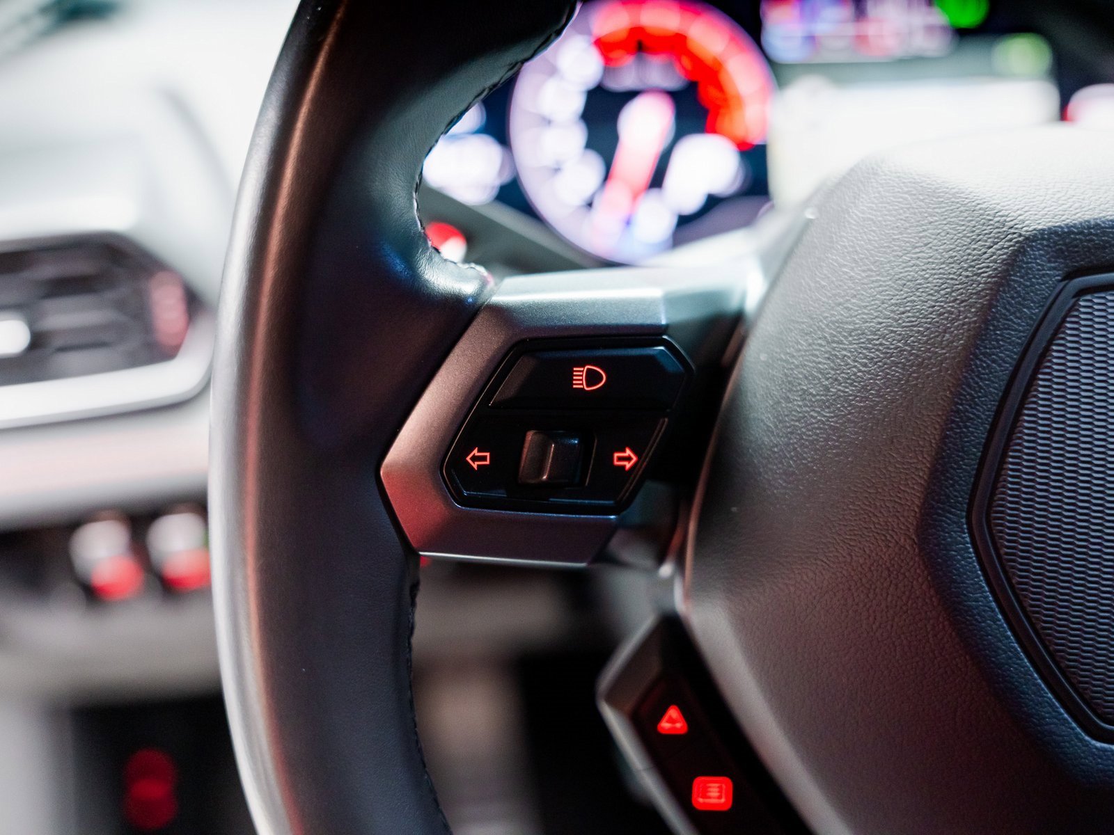 Used 2015 Lamborghini Huracan LP 610-4 image 46