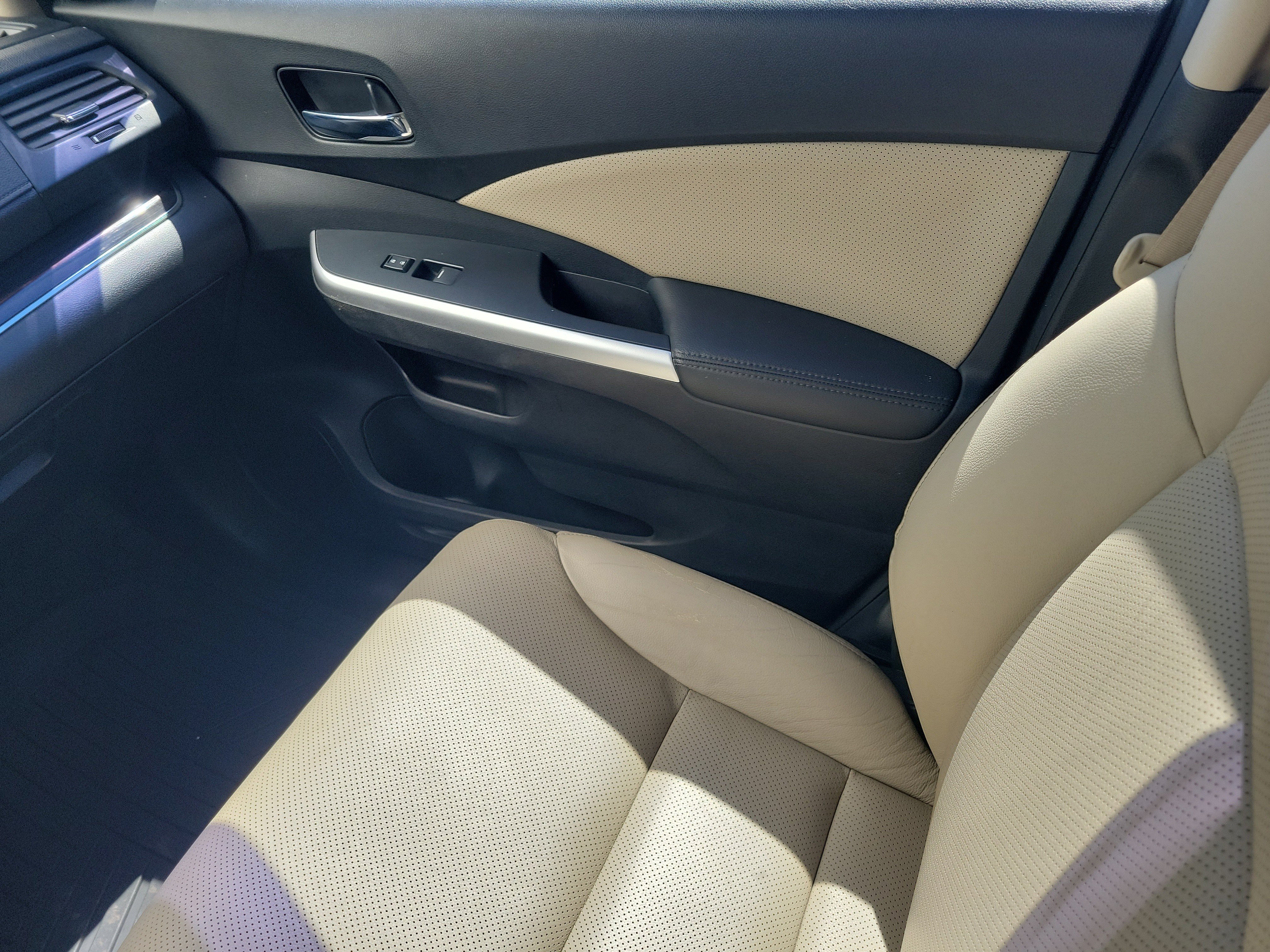 Used 2015 Honda CR-V EX-L image 17