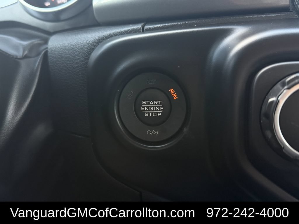 Used 2022 Jeep Wrangler Unlimited Sahara AWD/4WD image 24