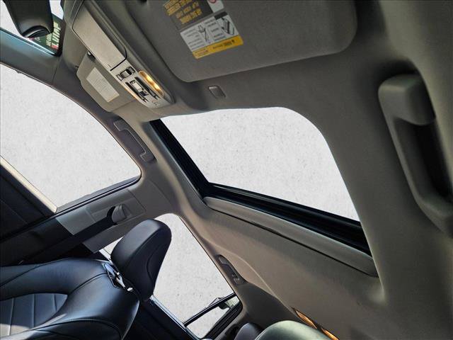 Used 2022 Toyota Highlander XLE FWD image 15