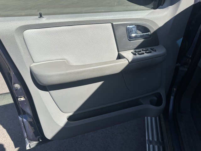 Used 2006 Ford Expedition XLT AWD/4WD image 5