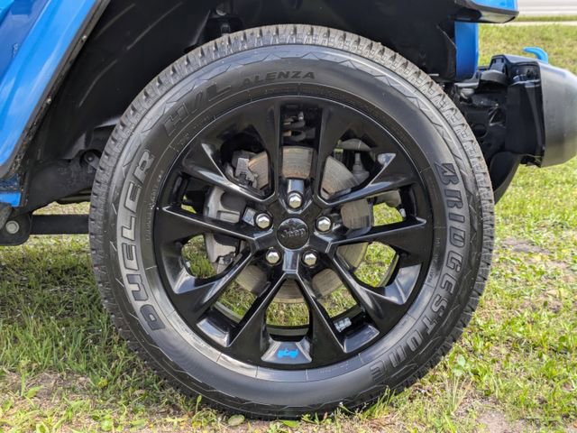 Used 2022 Jeep Wrangler Unlimited Sahara w/ Safety Group image 12