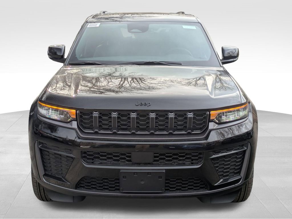 New 2026 Jeep Grand Cherokee Altitude image 8