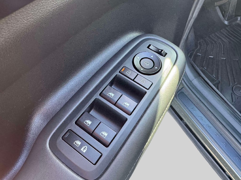 Used 2024 Hyundai Santa Fe Calligraphy AWD/4WD image 16