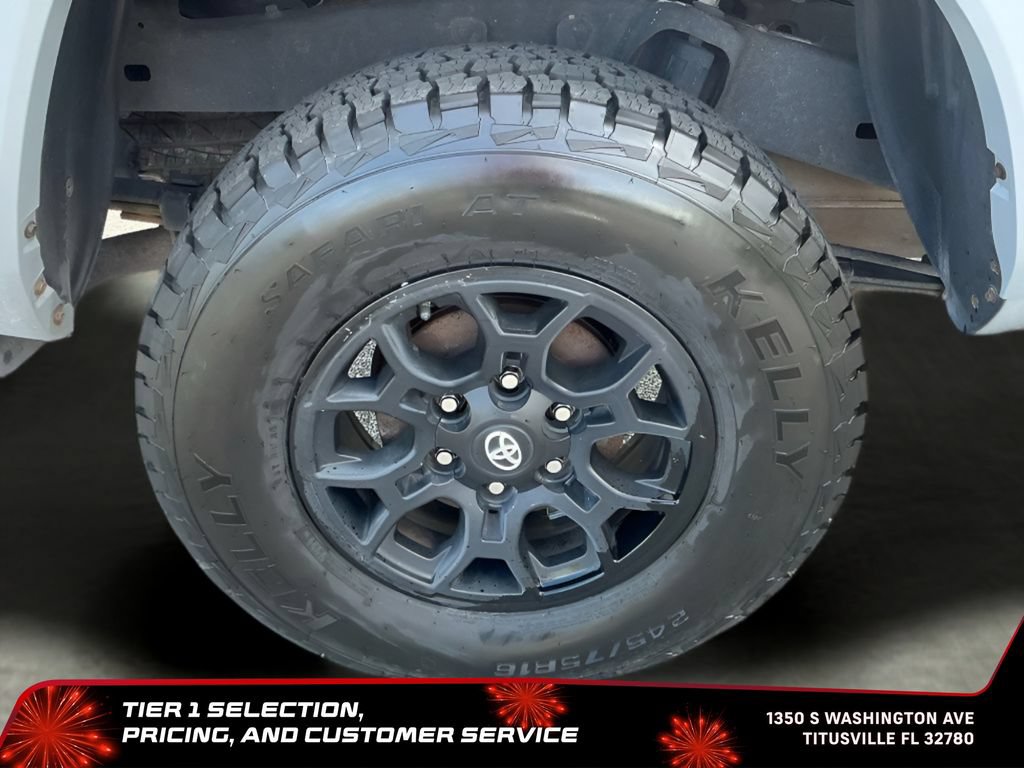 Used 2019 Toyota Tacoma SR5 AWD/4WD image 32