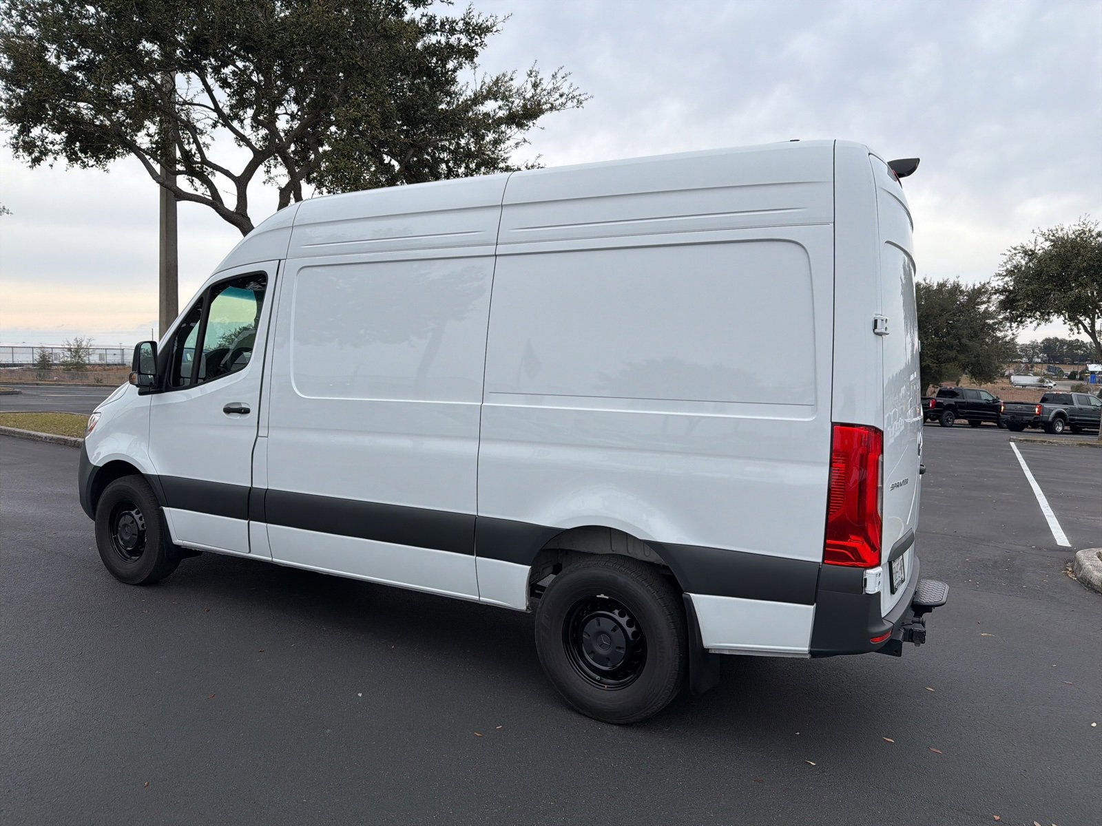 Used 2024 Mercedes-Benz Sprinter 2500 image 4