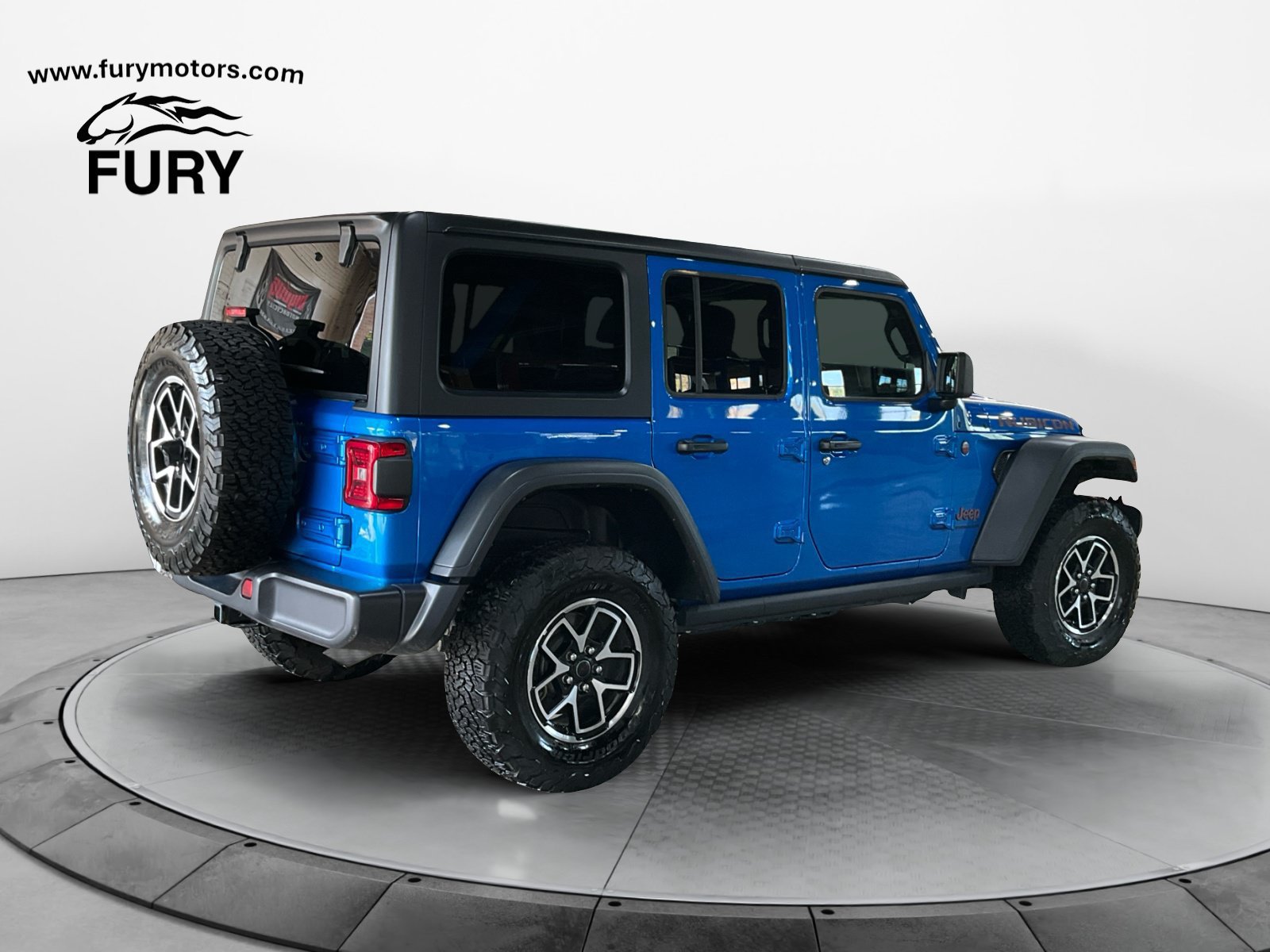 Used 2025 Jeep Wrangler Unlimited Rubicon w/ Convenience Group AWD/4WD image 4