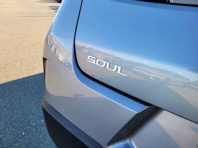 Used 2025 Kia Soul LX FWD image 6
