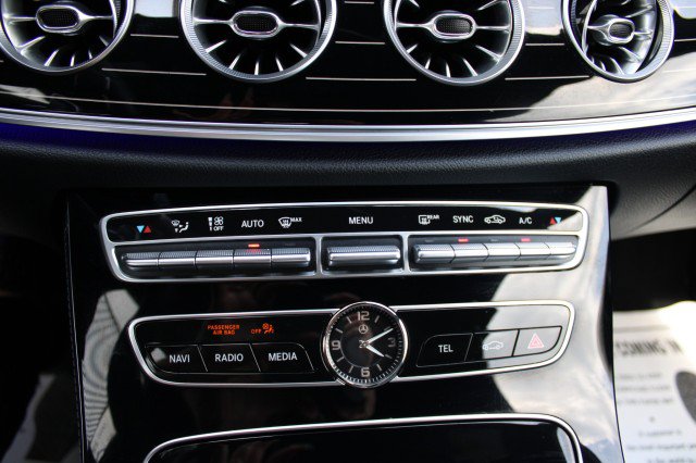 Used 2018 Mercedes-Benz E 400 4MATIC Cabriolet image 29