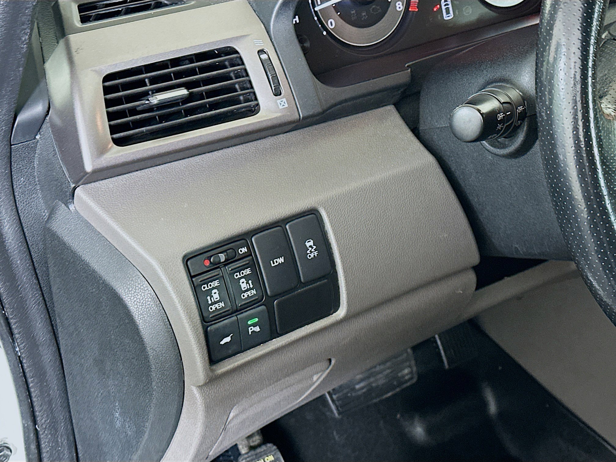 Used 2015 Honda Odyssey Touring Elite image 16