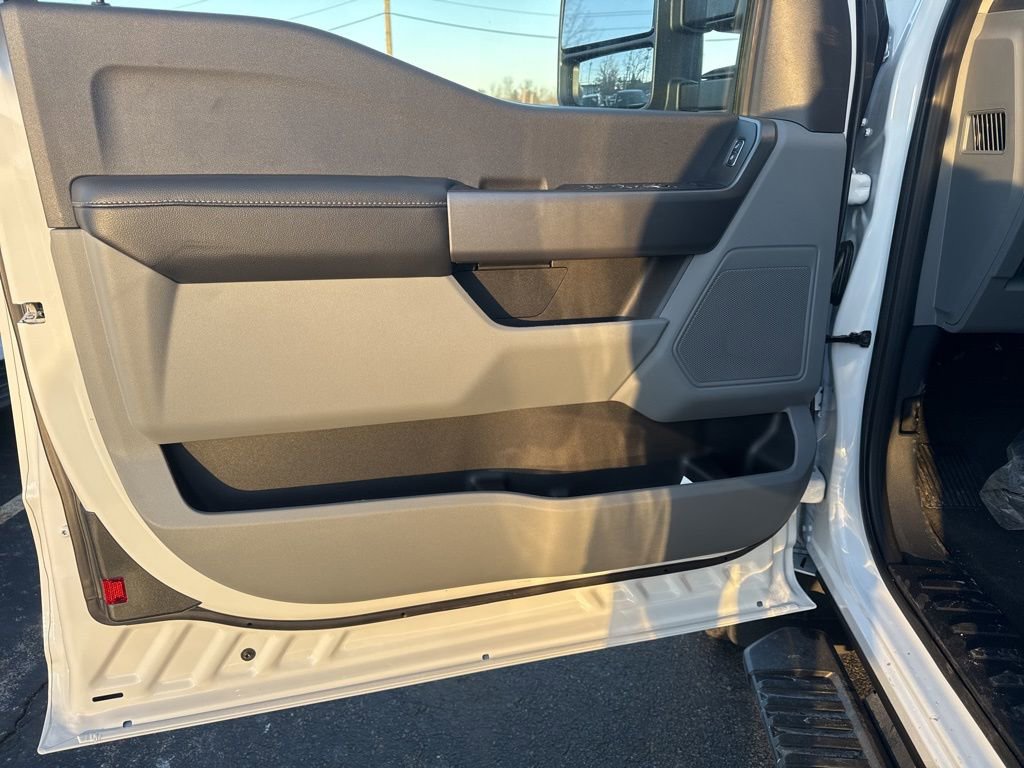 New 2026 Ford F250 XLT w/ FX4 Off-Road Package image 10