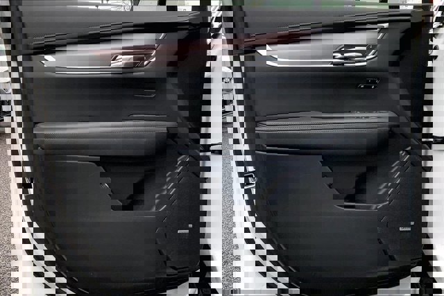 Used 2023 Cadillac XT6 Luxury image 23