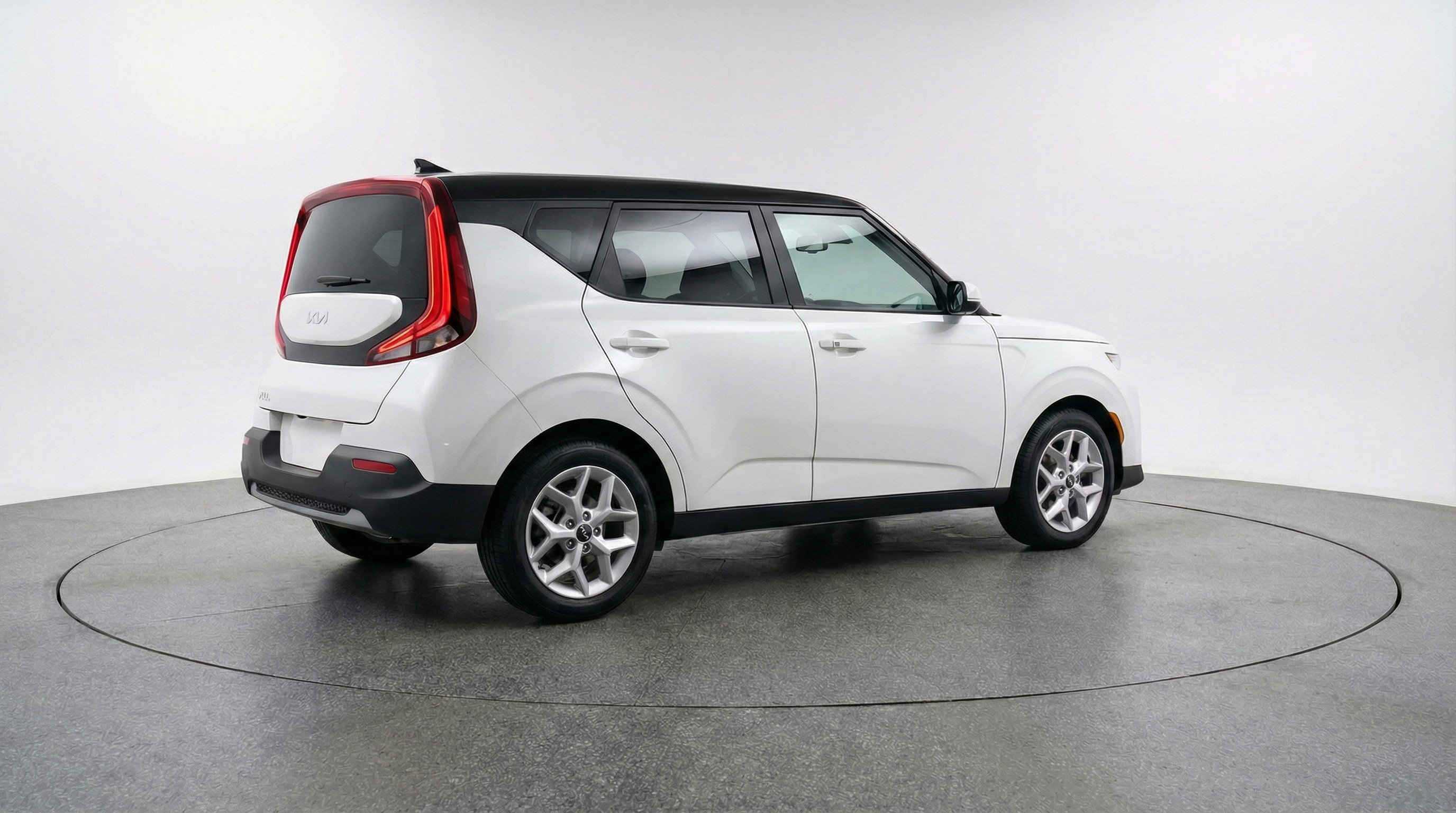 Used 2025 Kia Soul LX w/ LX Technology Package image 9