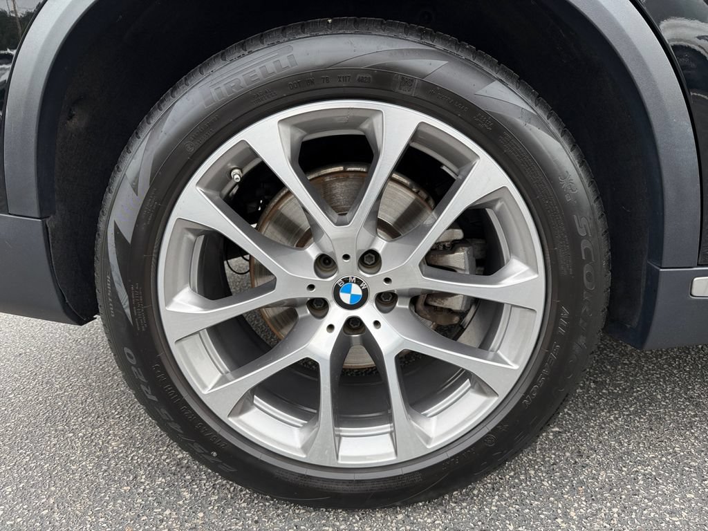 Used 2021 BMW X5 xDrive40i w/ Premium Package AWD/4WD image 17