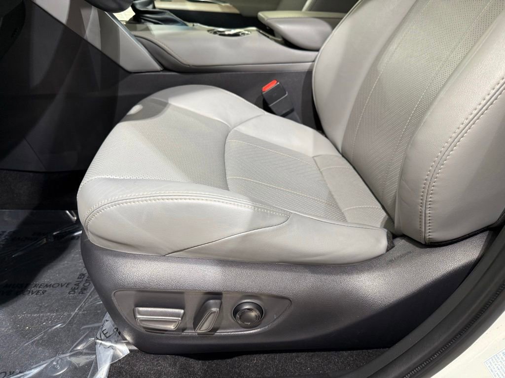Certified 2021 Toyota Venza Limited w/ Advanced Technology Package AWD/4WD image 13