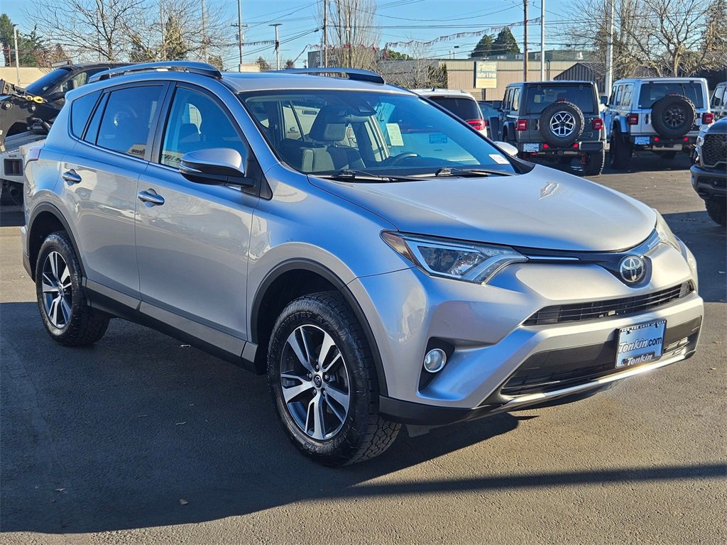 Used 2018 Toyota RAV4 XLE image 8