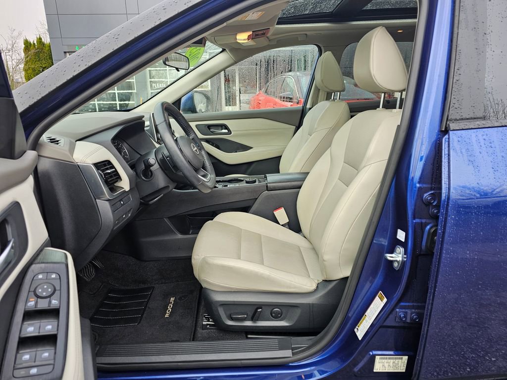 Certified 2023 Nissan Rogue SV w/ SV Premium Package AWD/4WD image 17