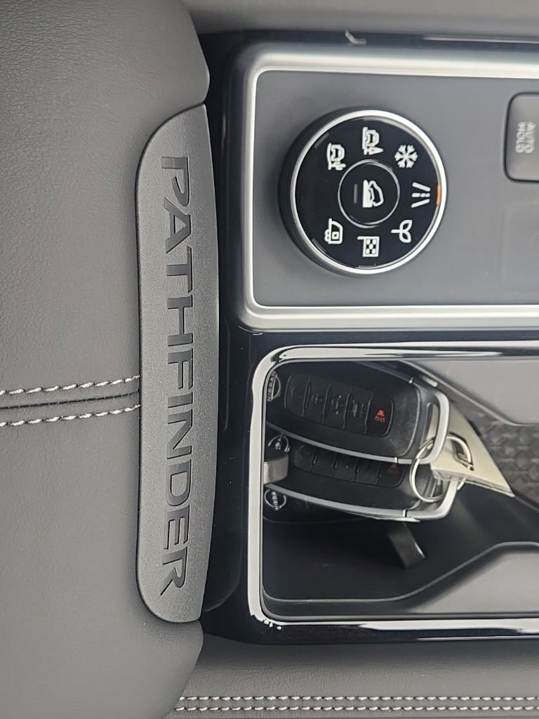 New 2026 Nissan Pathfinder Platinum image 23