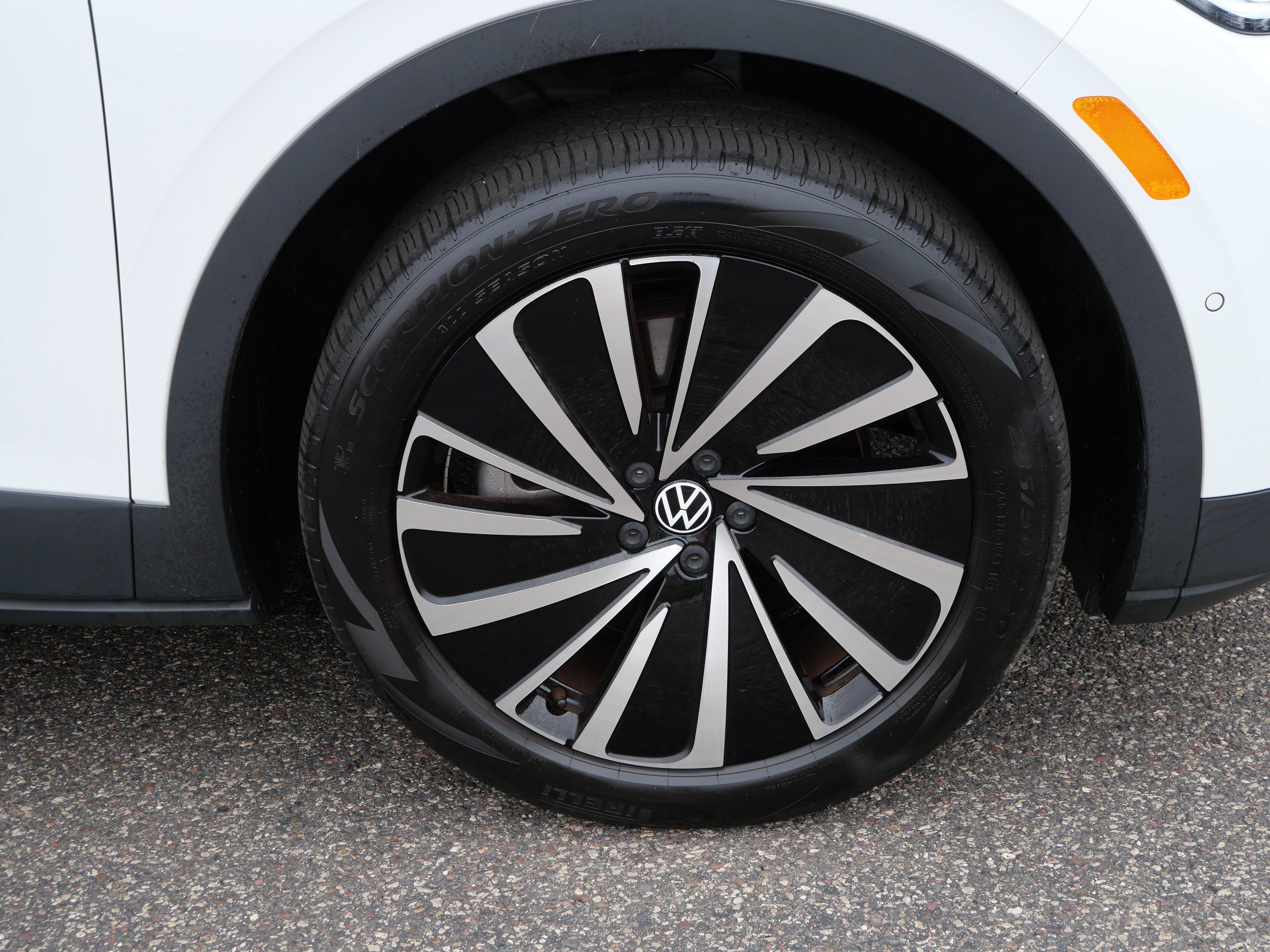 Certified 2023 Volkswagen ID.4 Pro S Plus AWD/4WD image 15