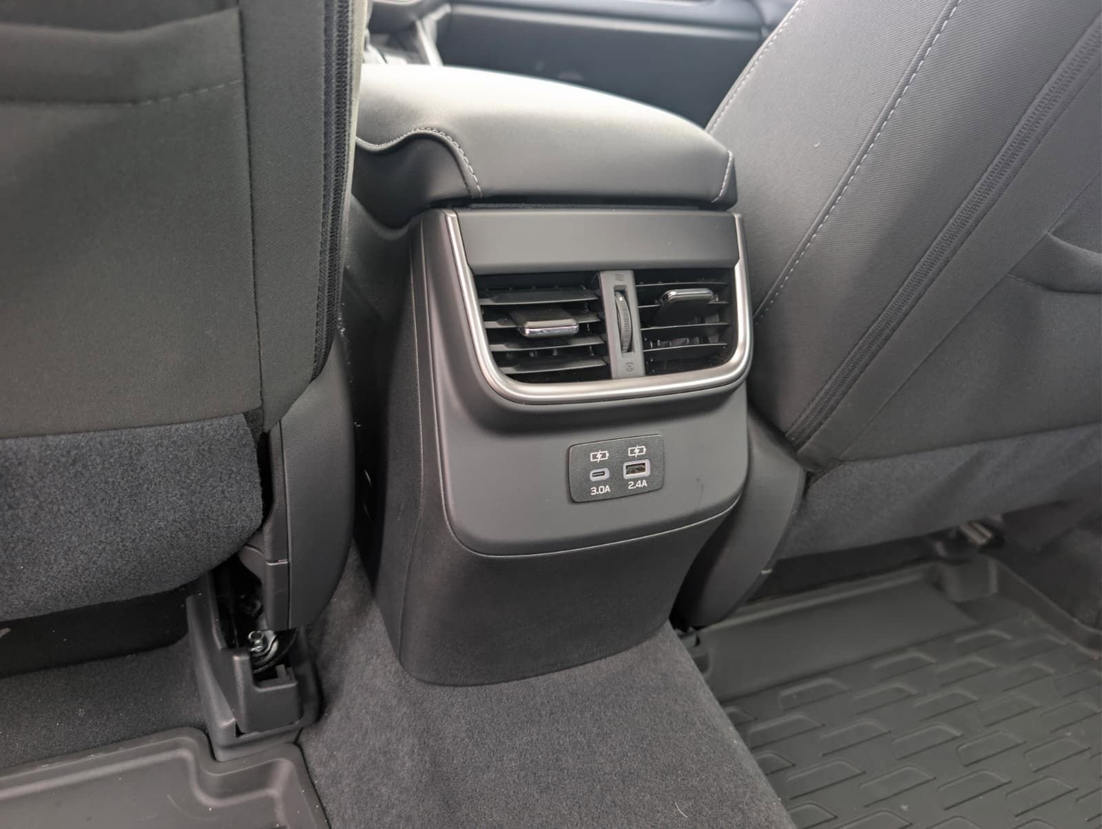 Certified 2025 Subaru Legacy Premium image 30