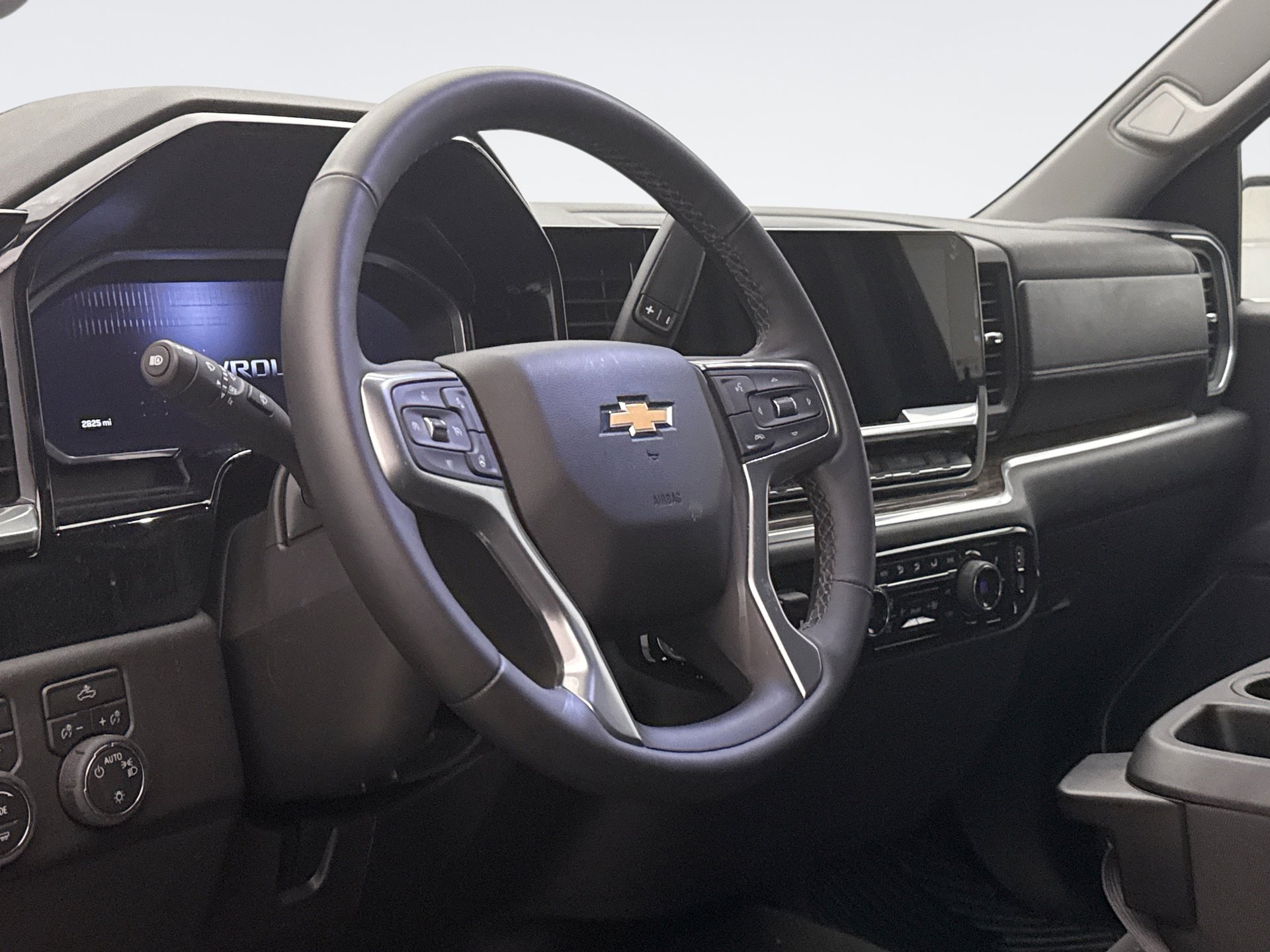 Used 2026 Chevrolet Silverado 1500 LT image 7