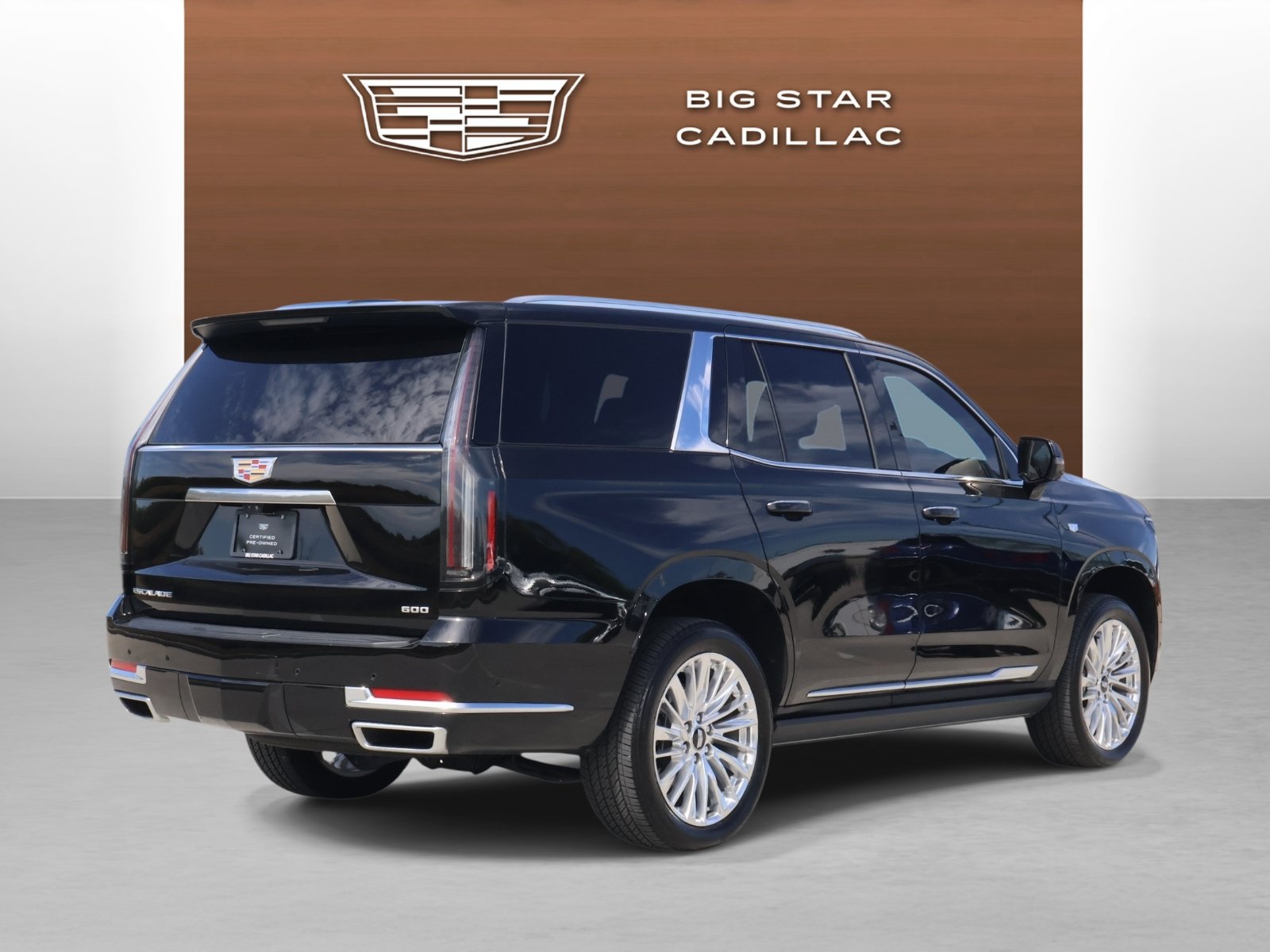 Certified 2026 Cadillac Escalade Luxury w/ LPO, Floor Liner Package AWD/4WD image 5