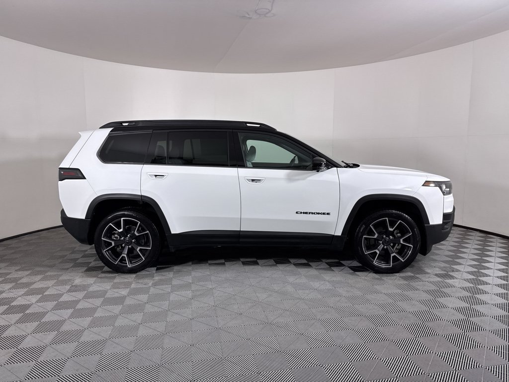 New 2026 Jeep Cherokee Overland w/ Advanced Pro Tech Group AWD/4WD image 16