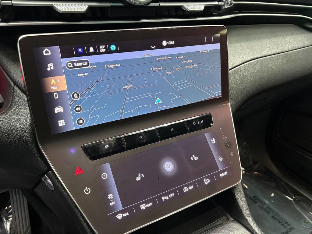 Used 2024 Maserati Grecale GT image 20