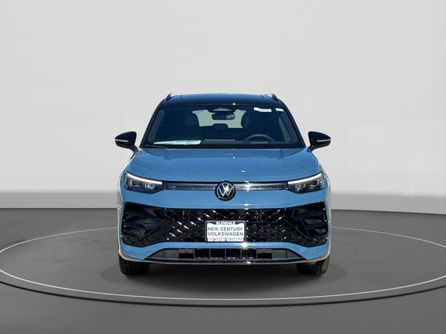 New 2026 Volkswagen Tiguan SE R-Line image 2