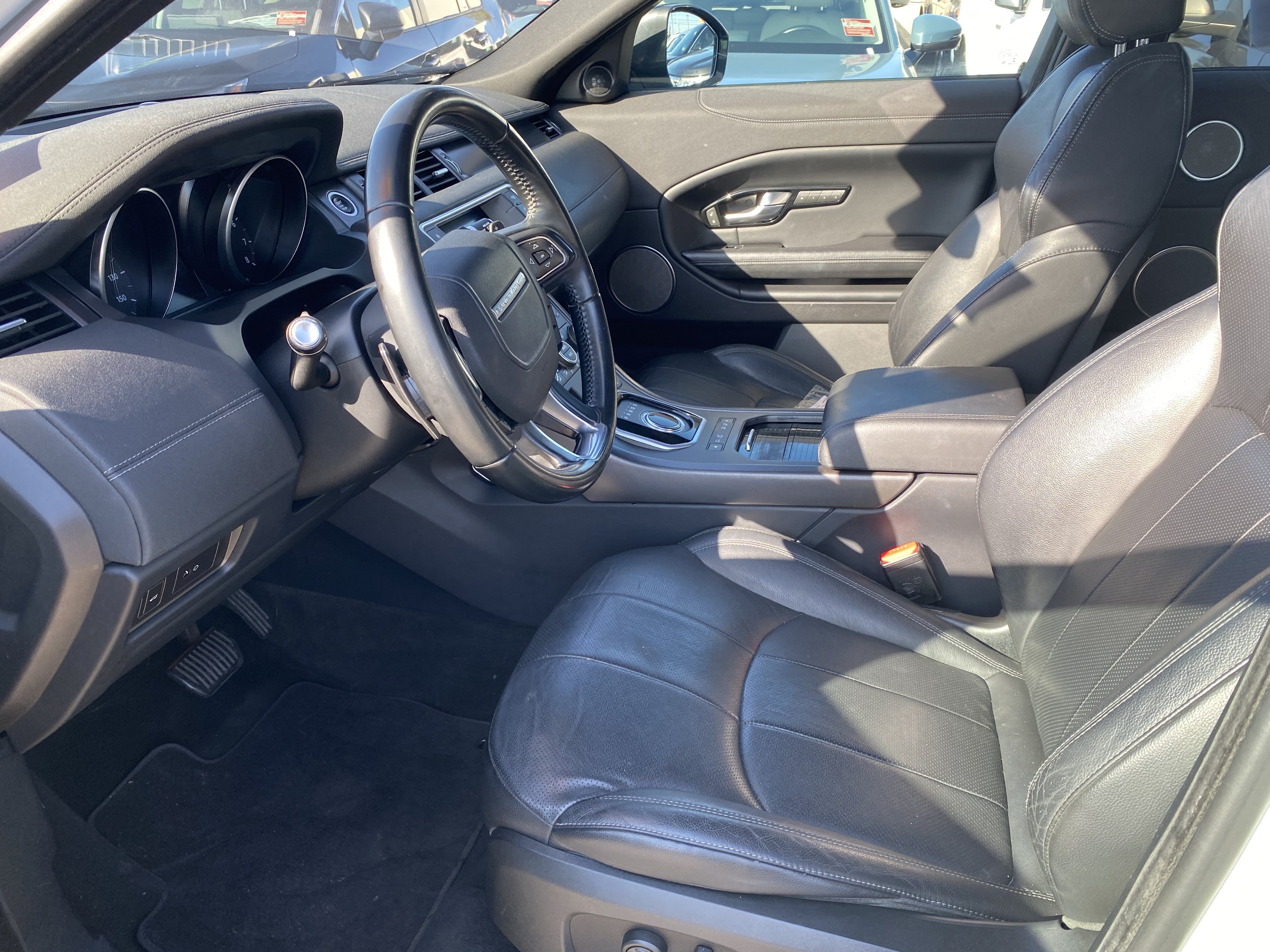 Used 2018 Land Rover Range Rover Evoque SE Premium AWD/4WD image 13