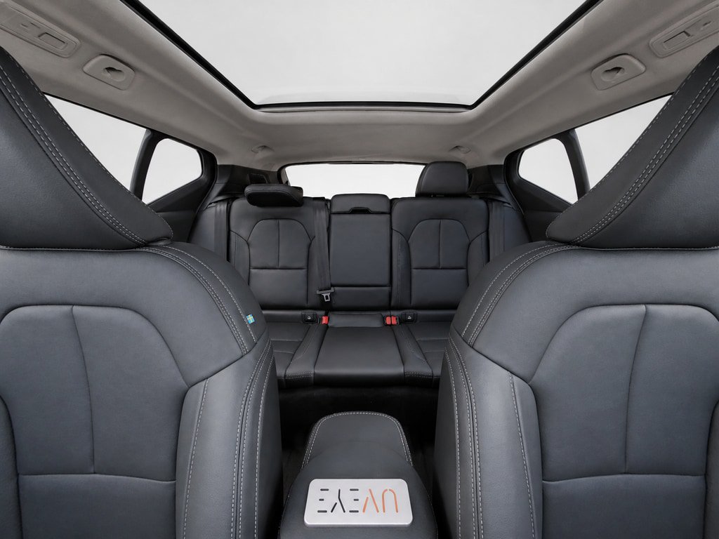 New 2026 Volvo XC40 B5 Ultra w/ Protection Package Premier AWD/4WD image 18