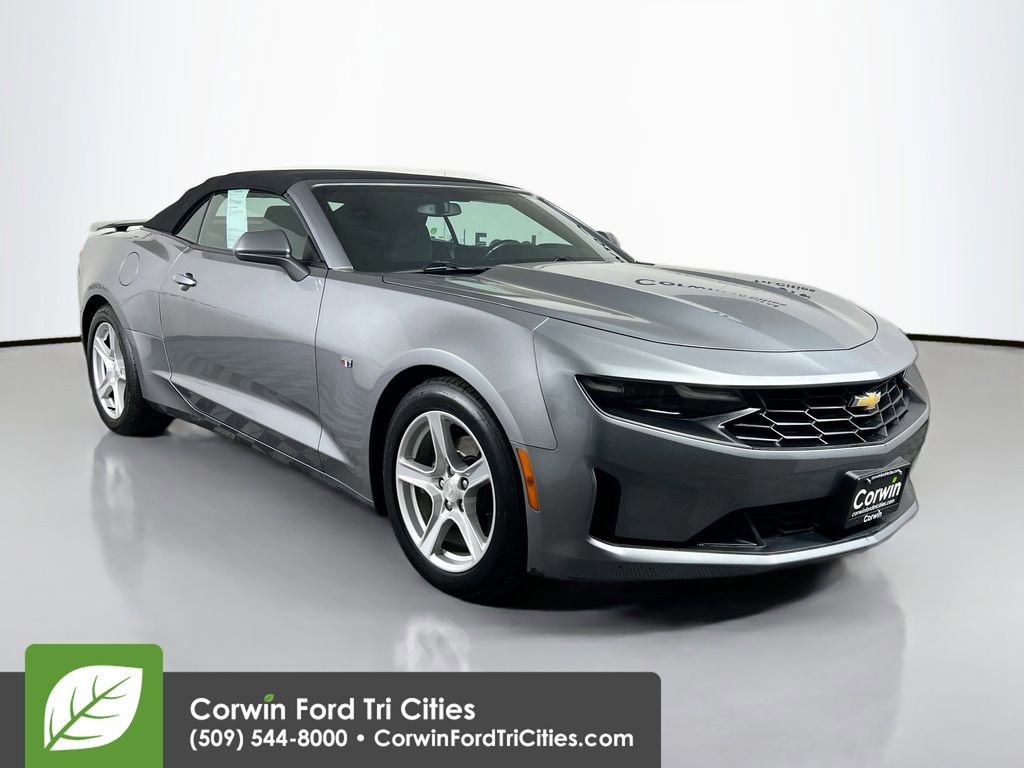 Used 2020 Chevrolet Camaro LT RWD image 1