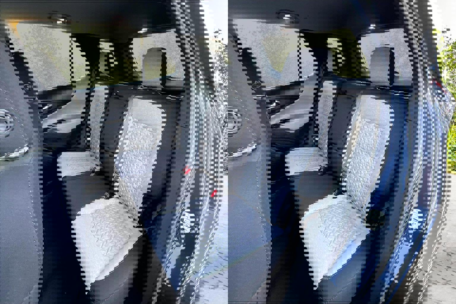 Used 2022 Chevrolet Equinox LS w/ LS Convenience Package image 26