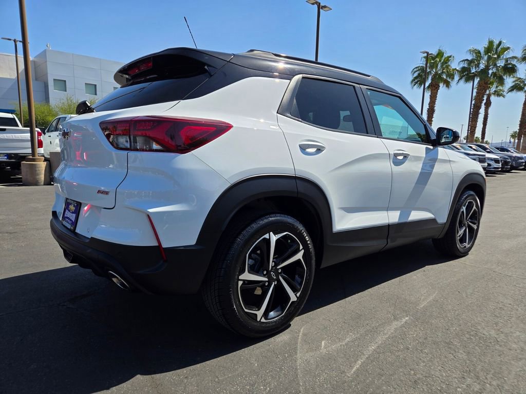 Used 2021 Chevrolet TrailBlazer RS w/ Technology Package FWD image 6