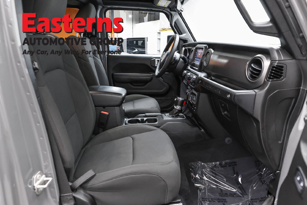 Used 2023 Jeep Wrangler Unlimited w/ Cold Weather Group AWD/4WD image 26