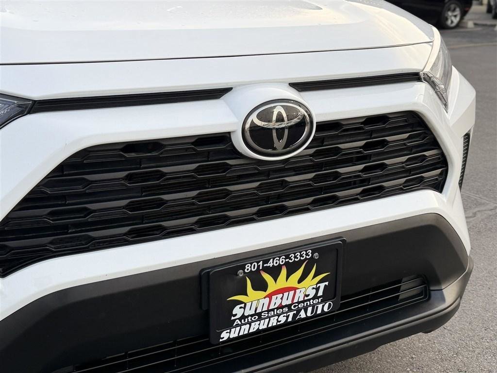 Used 2024 Toyota RAV4 LE AWD/4WD image 11
