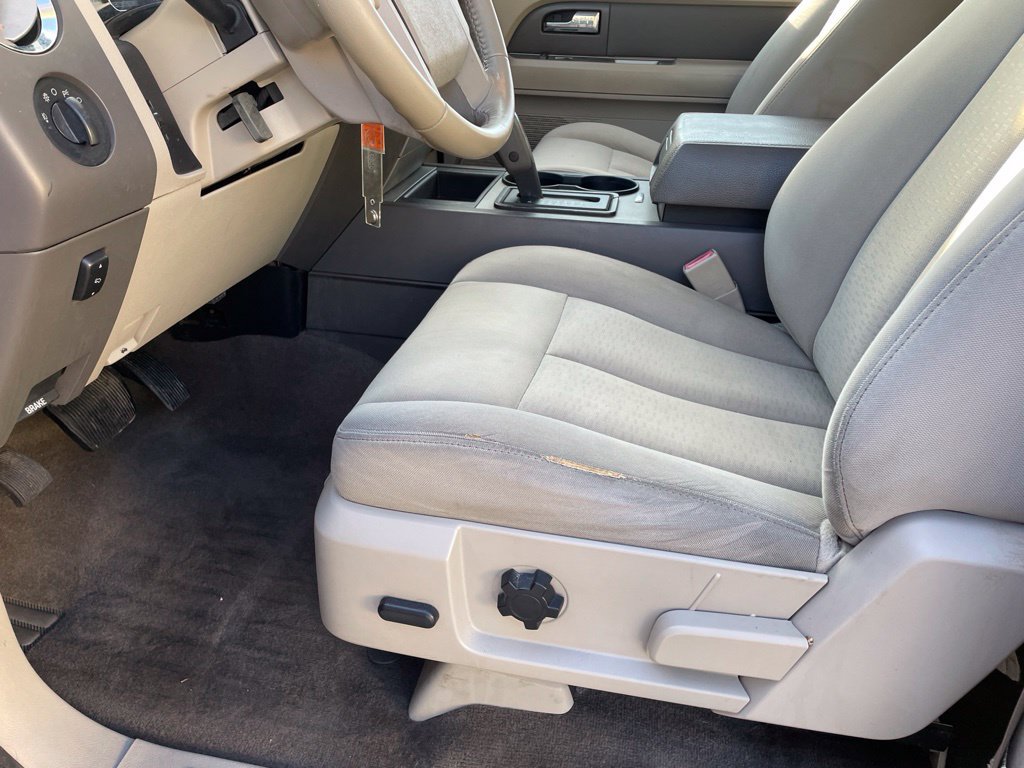 Used 2011 Ford Expedition XLT w/ HD Trailer Tow Pkg RWD image 9