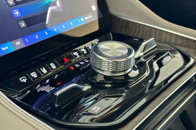 Used 2022 Jeep Grand Wagoneer Series II w/ Convenience Group III image 20