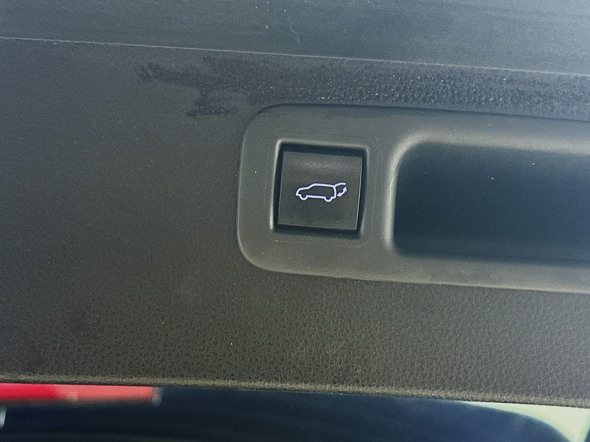 Used 2022 Toyota Highlander LE FWD image 30