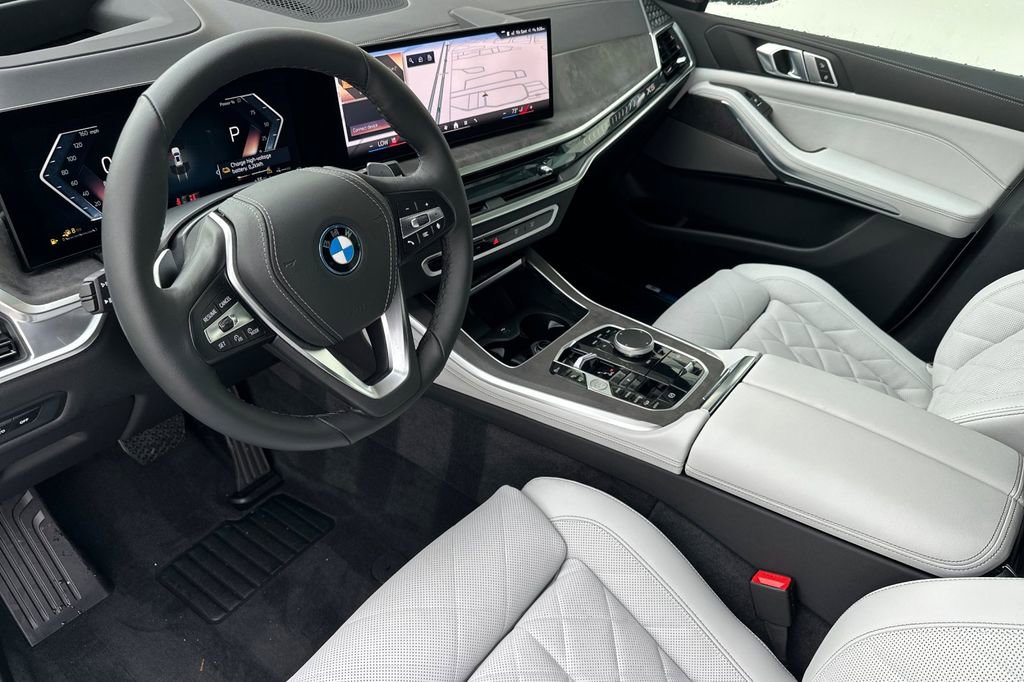 New 2026 BMW X5 xDrive50e w/ Climate Comfort Package AWD/4WD image 9