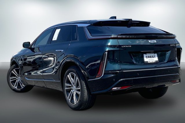 Used 2024 Cadillac Lyriq Luxury AWD/4WD image 10
